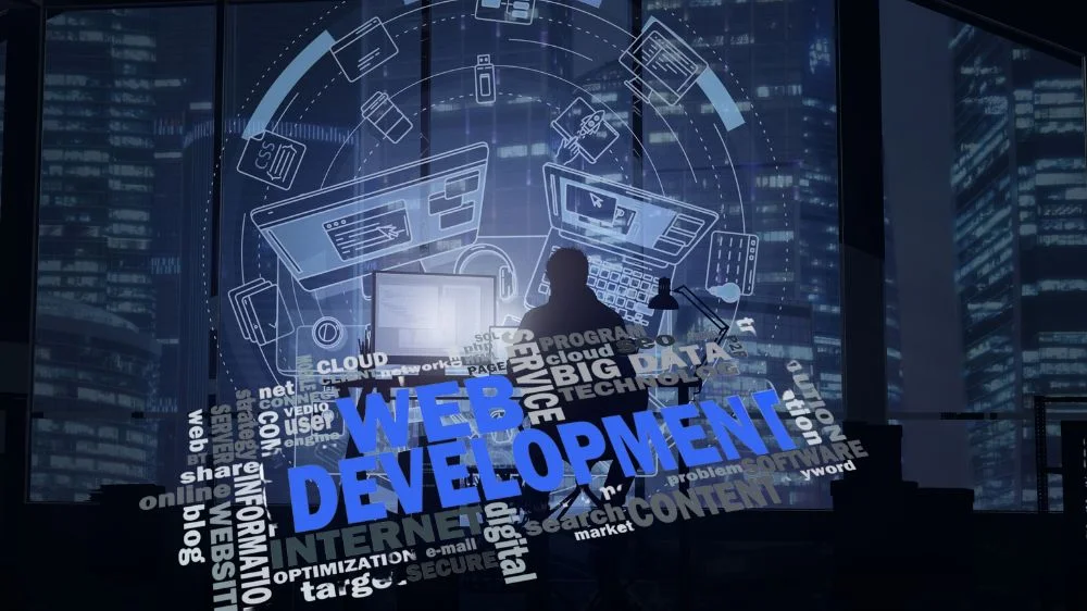 تصميم وتطوير المواقع والمتاجر الإلكترونية